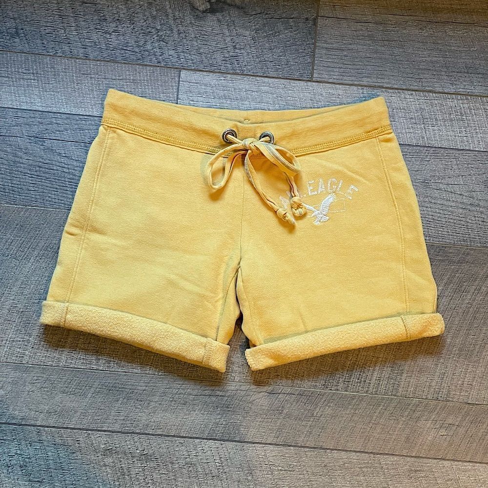 American Eagle, Yellow, Cotton-Blend, Drawstring, Sweat Shorts. Size XS.